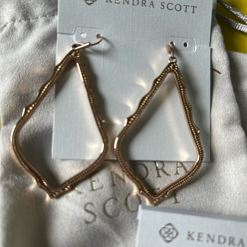 Kendra Scott Rose Gold Heart Necklace and Rosegold Sophees
